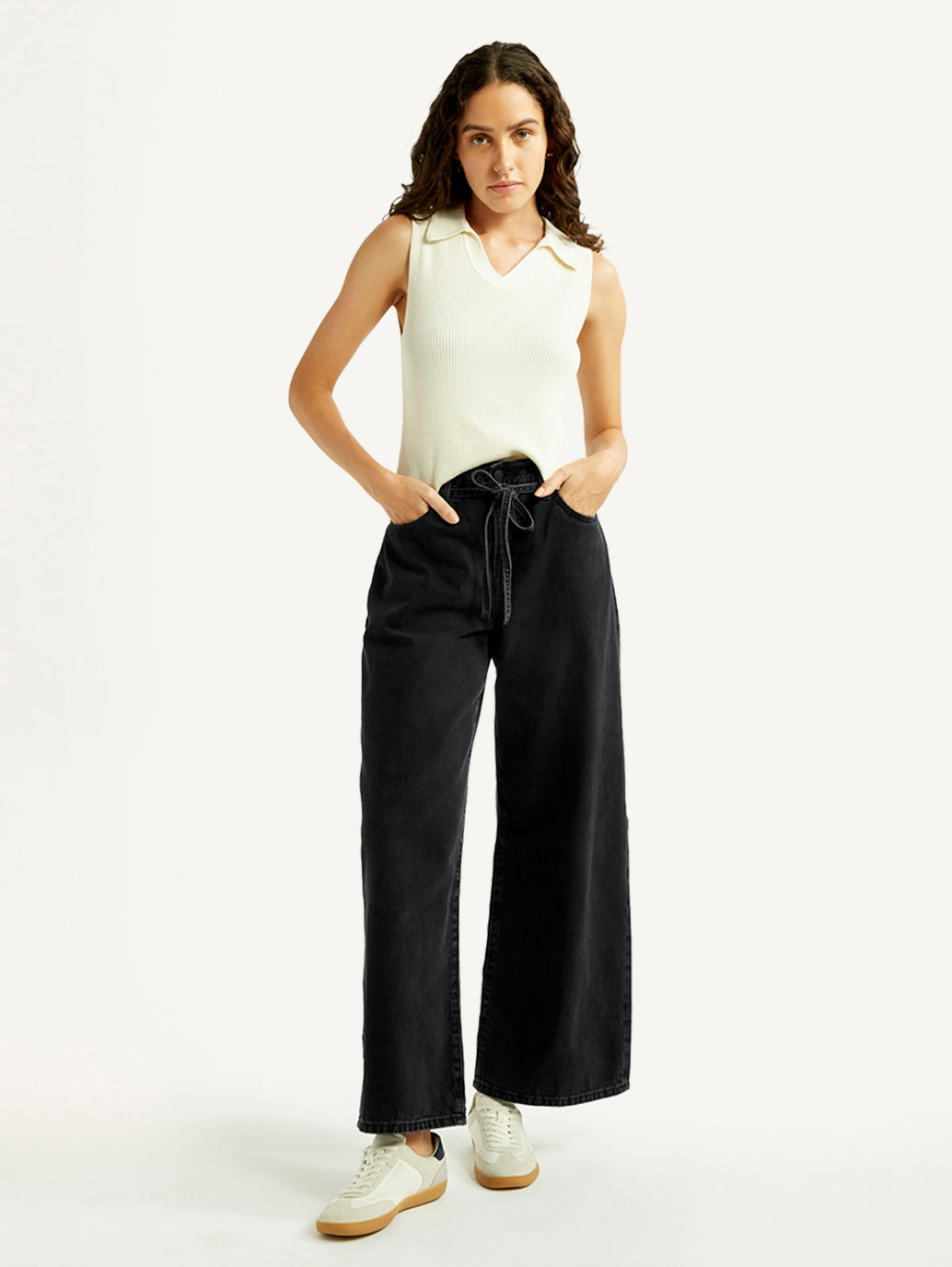 Women's Black XL Straight Loose Fit Mid Rise Jeans - Styleshot View