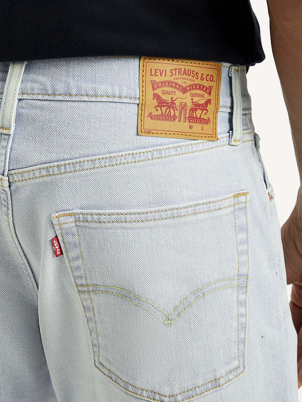 Men's 555 Light Blue Loose Fit Mid Rise Jeans - Detail View