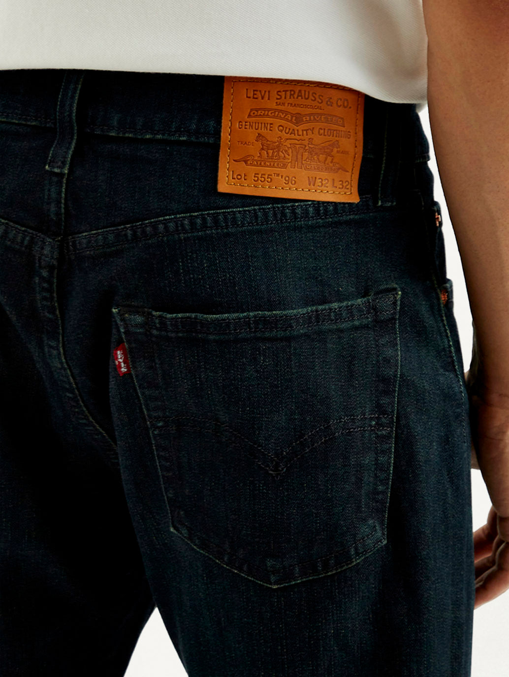 Men's 555 Dark Blue Loose Fit Mid Rise Jeans – Levis India Store