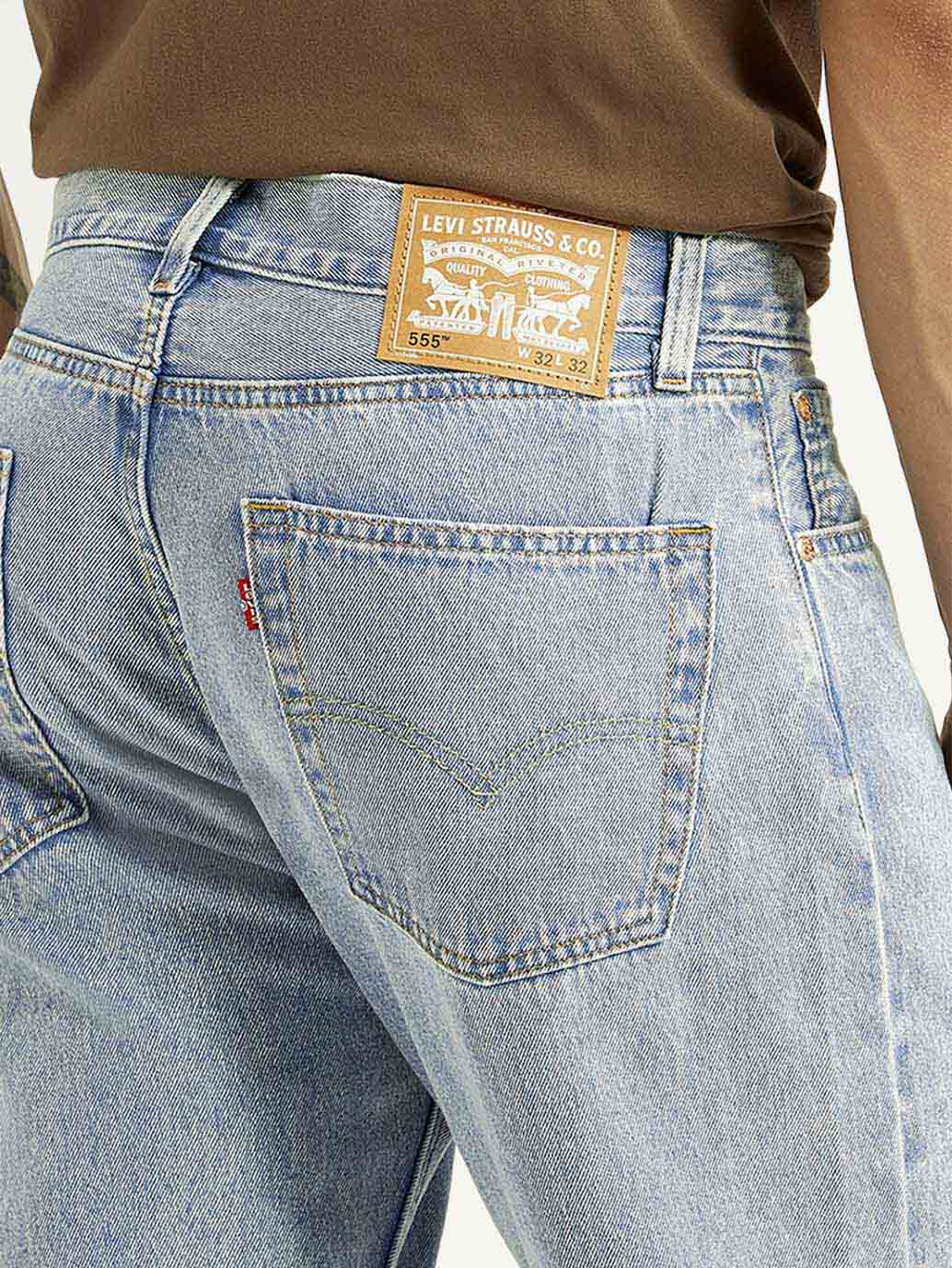 Men's 555 Light Blue Loose Fit Mid Rise Jeans - Detail View