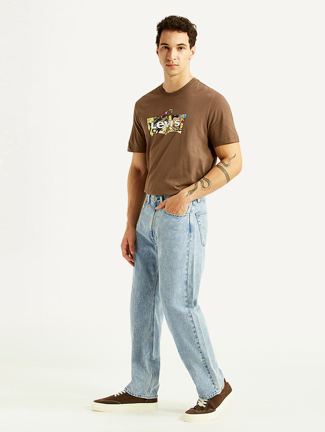 Men's 555 Light Blue Loose Fit Mid Rise Jeans - Side View