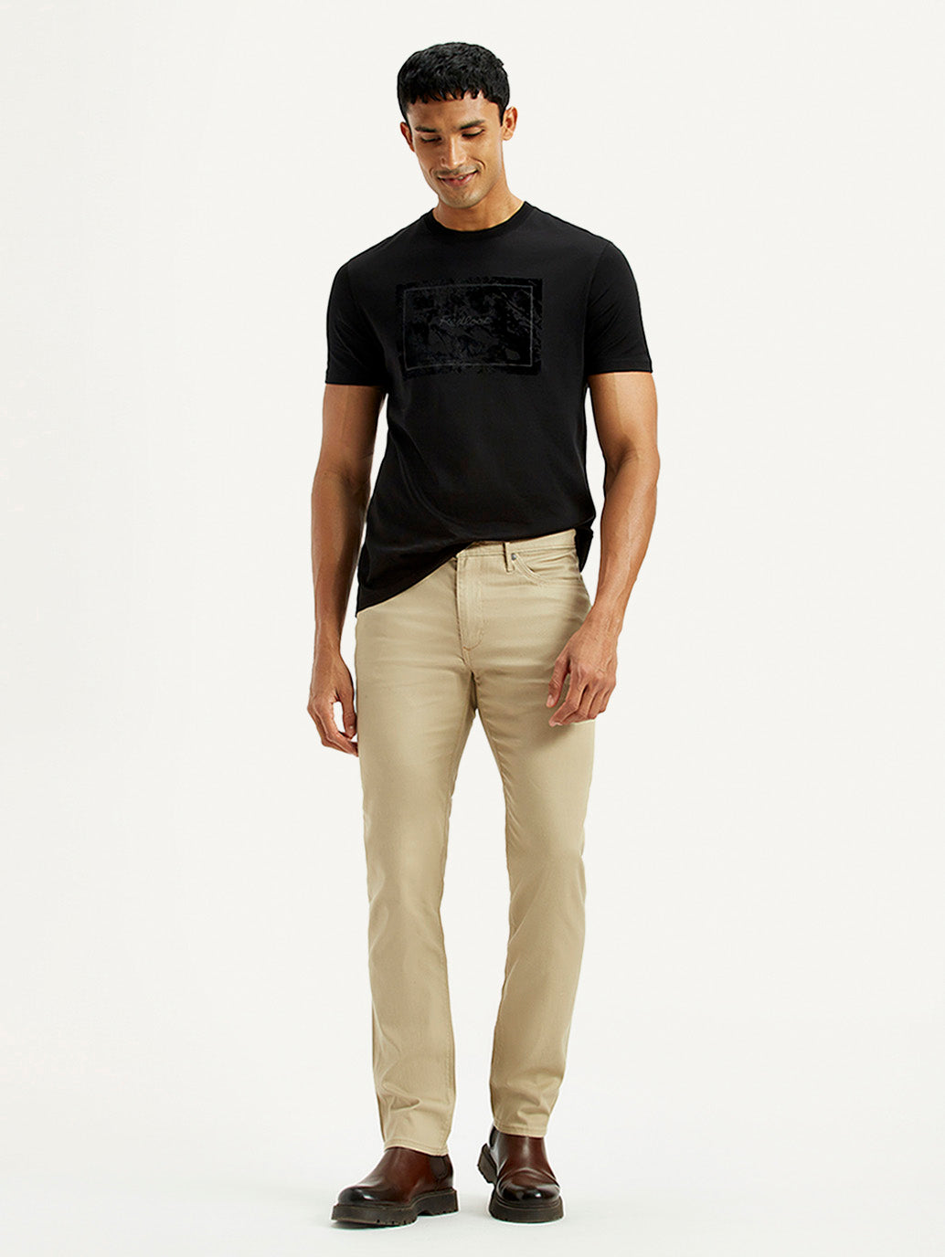 Men's Redloop 511 Beige Slim Fit Mid Rise Chinos - Styleshot View