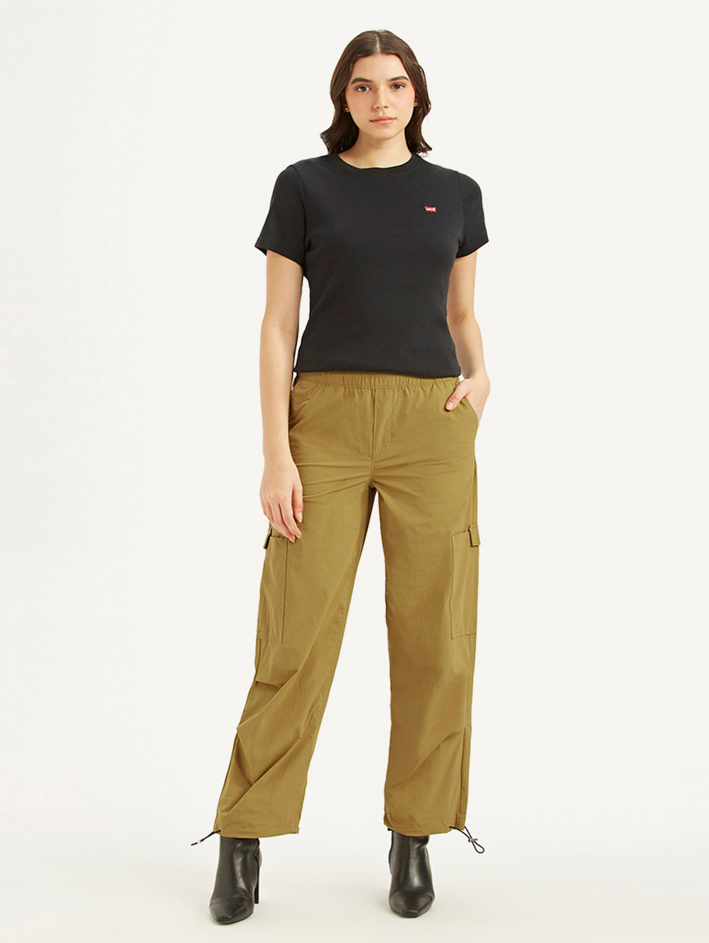 Women's Mid Rise Loose Fit Baggy Dad Cargo Trousers - 198b77b2-2d18-4f8a-8d18-ca7b9c3b9fbe View