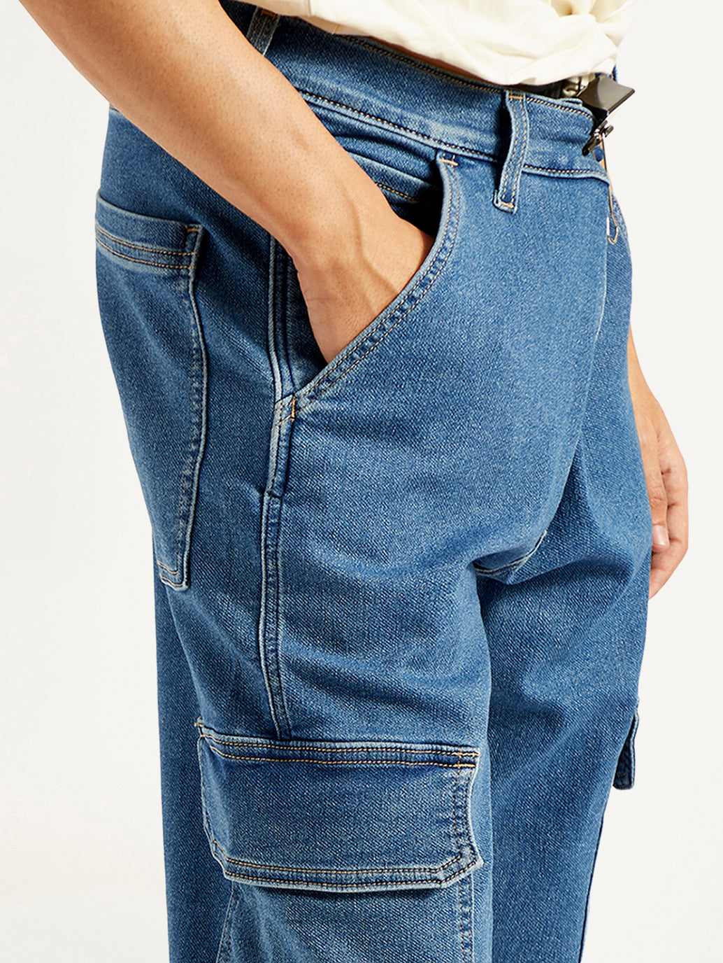 Men's 568 Blue Loose Fit Mid Rise Jeans - Detail View