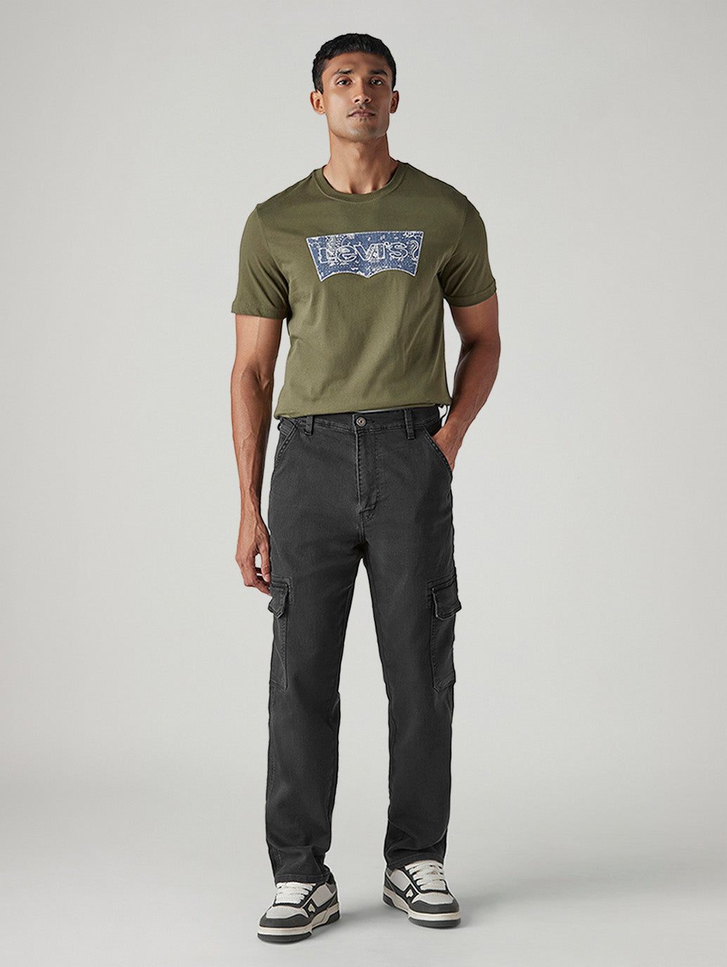 Men's 568 Black Loose Fit Mid Rise Cargos - Front View