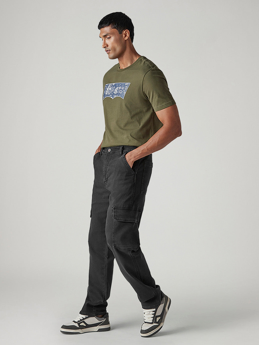 Men's 568 Black Loose Fit Mid Rise Cargos - Side View