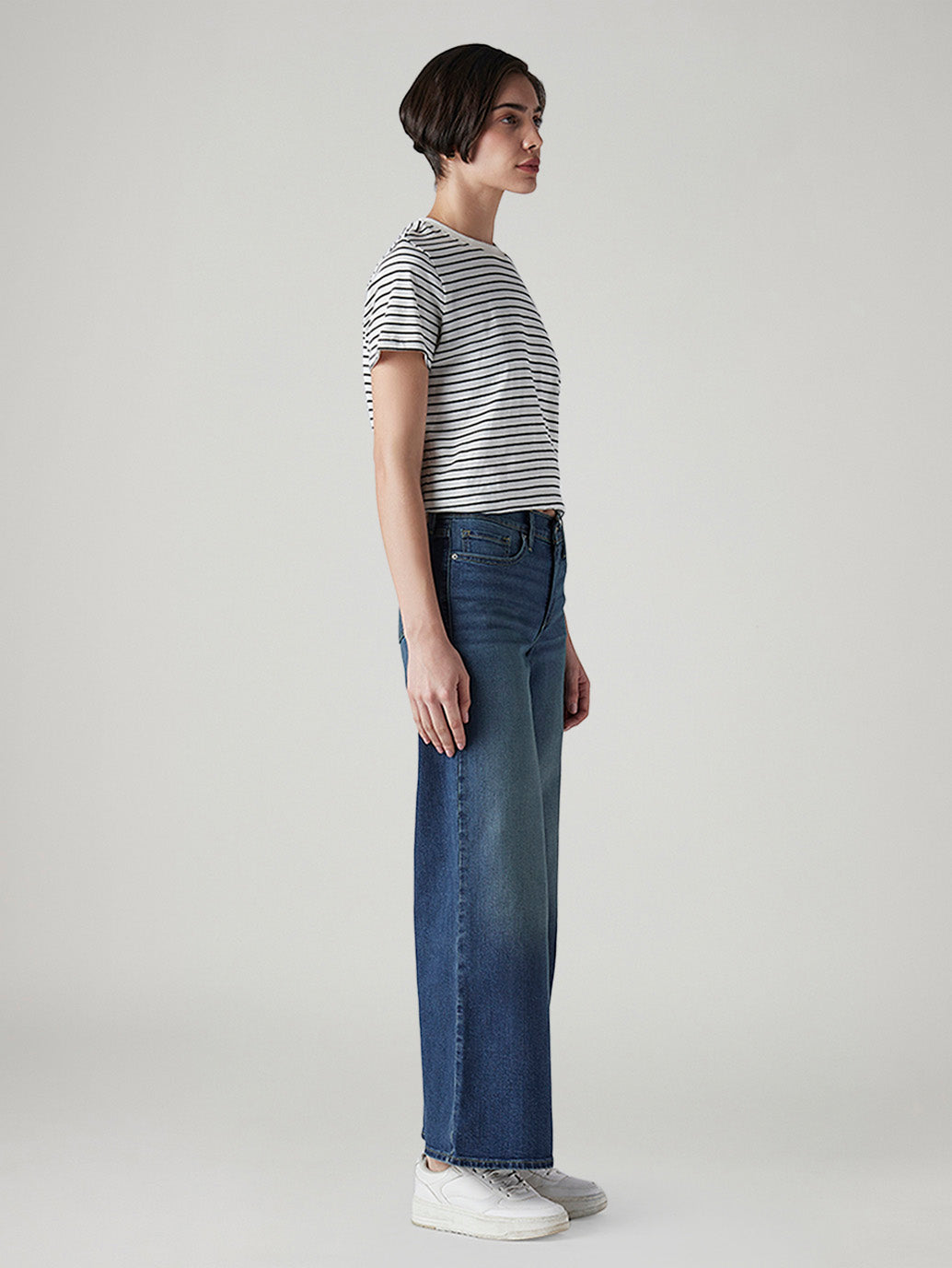 Women's 318 Med Indigo Wide Leg Fit Mid Rise Jeans - Side View
