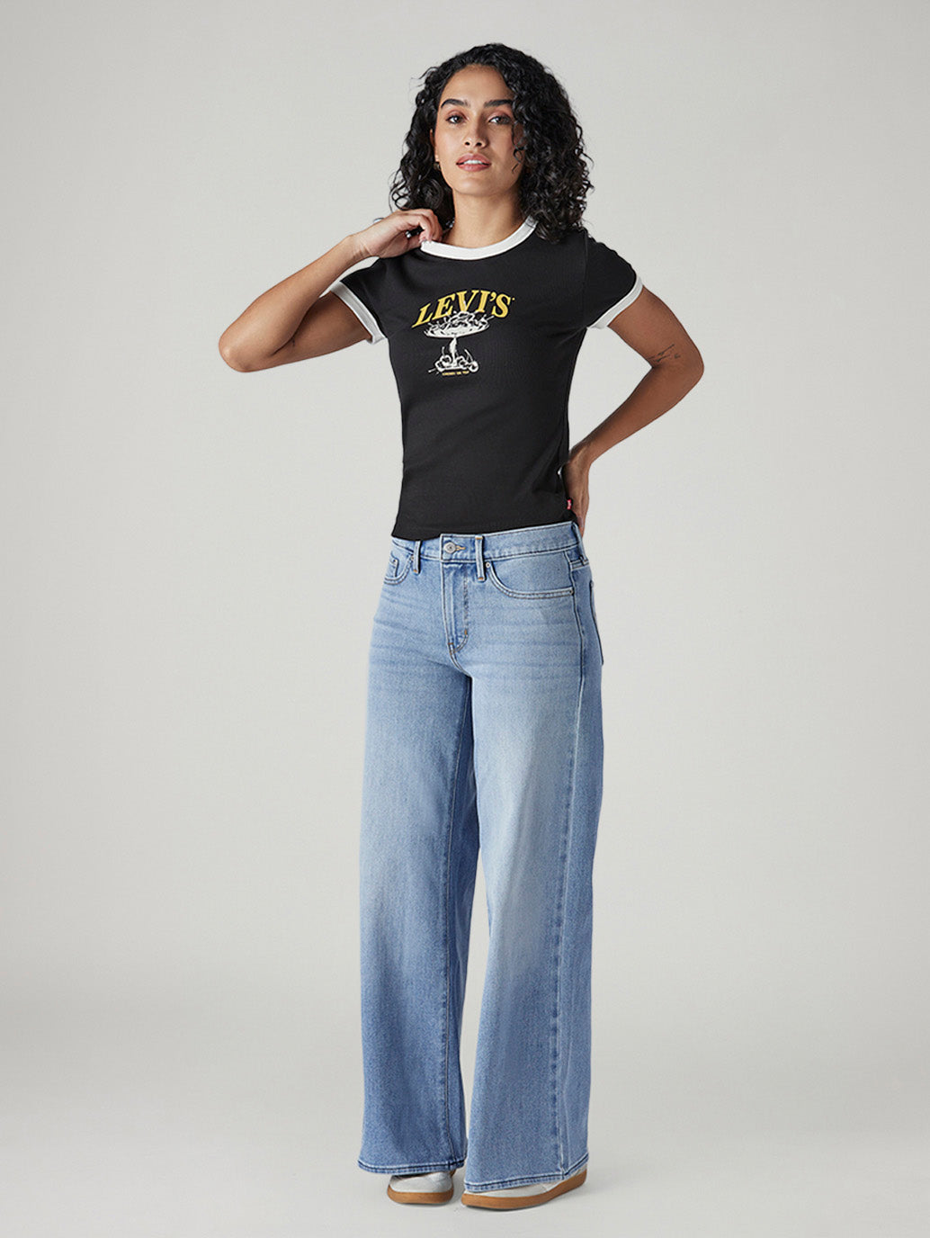 Women's 318 Light Indigo Shaping Wide Leg Fit Mid Rise Jeans