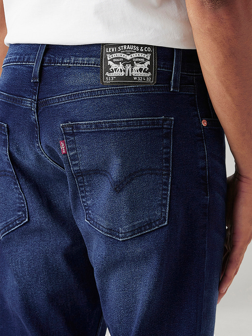 Men's 513 Dark Blue Slim Straight Fit Mid Rise Jeans - Detail View