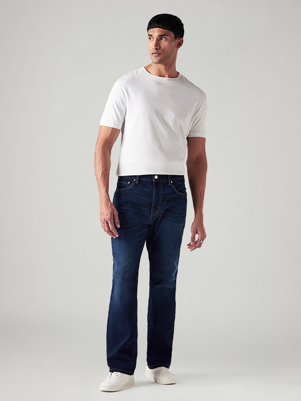 Men's 513 Dark Blue Slim Straight Fit Mid Rise Jeans - Front View