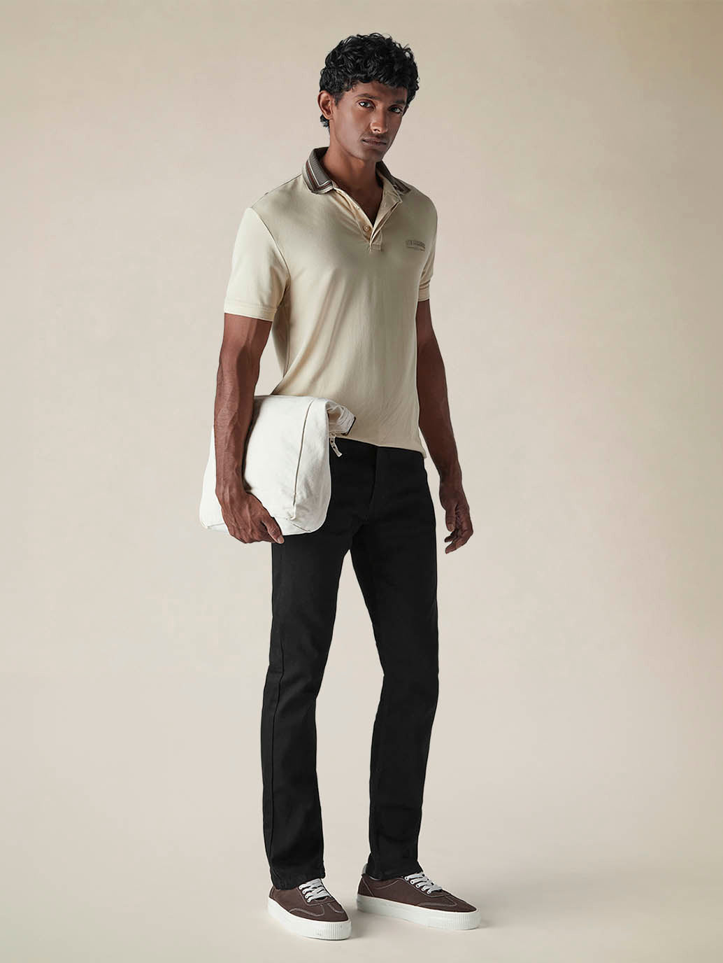Mens 513 Mid Rise Slim Straight Fit Cotton Stretch Blend Jeans - Styleshot View