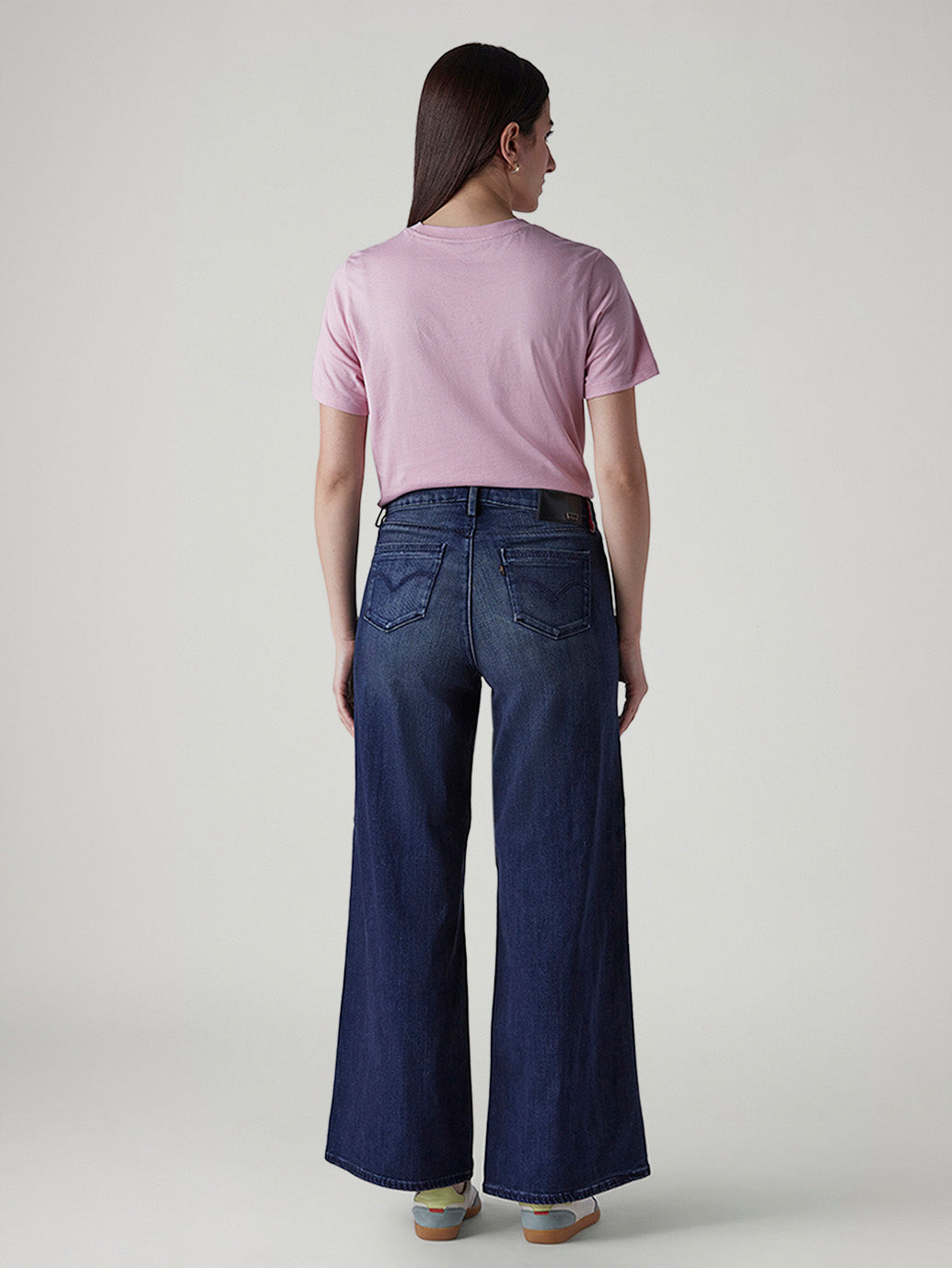 Women's 318 Dark Indigo Shaping Wide Leg Fit Mid Rise Redloop Jeans - Back View