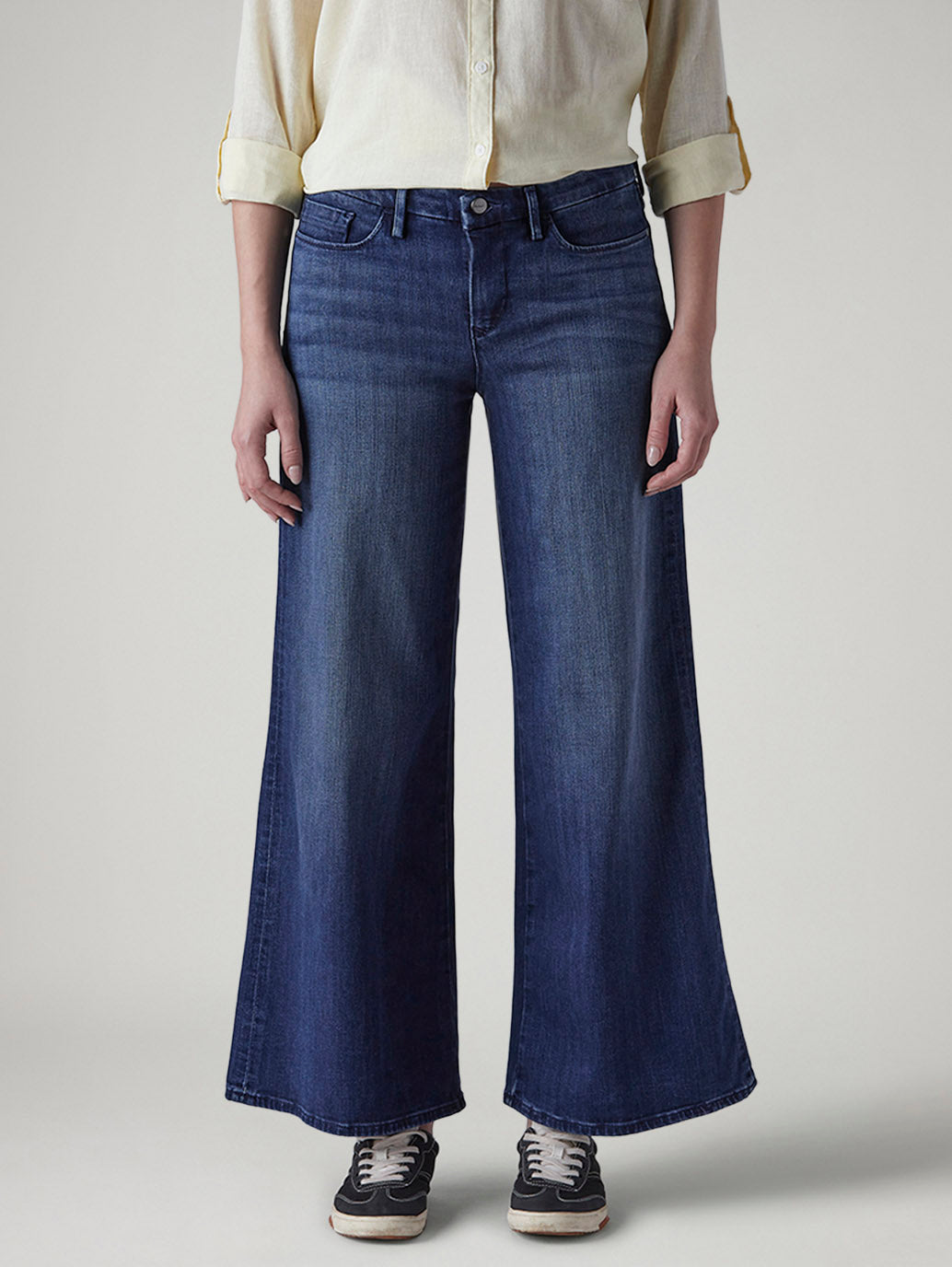 Women's 318 Shaping Wide Leg Fit Mid Rise Redloop Jeans - Front View