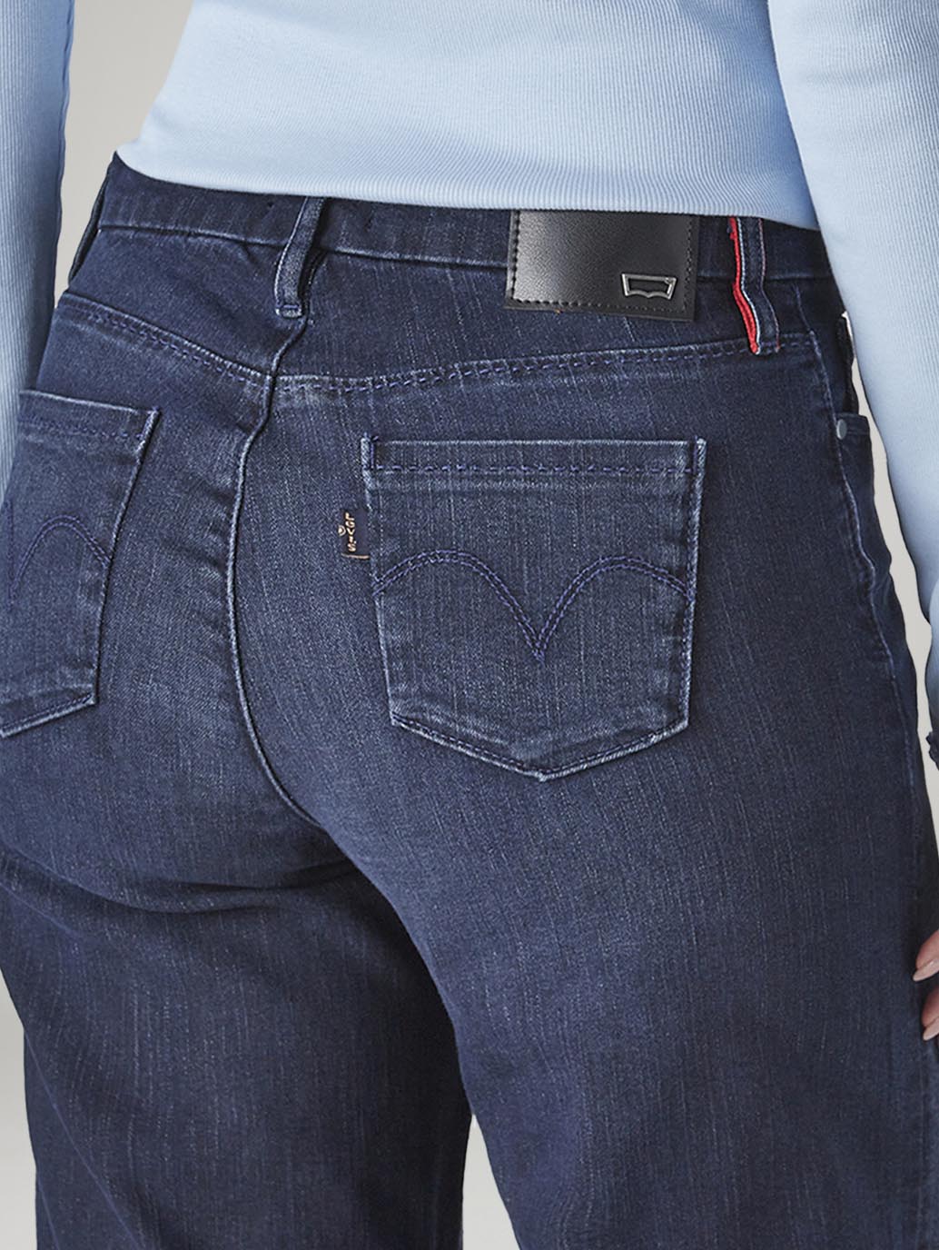 Women's 318 Dark Blue Shaping Wide Leg Fit Mid Rise Redloop Jeans - Detail View