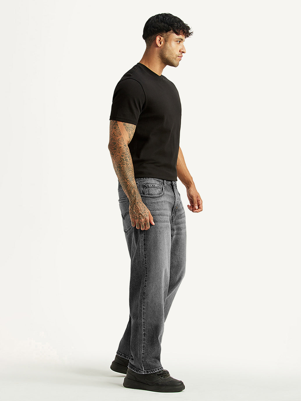 Men's 568 Grey Loose Fit Mid Rise Jeans - Side View