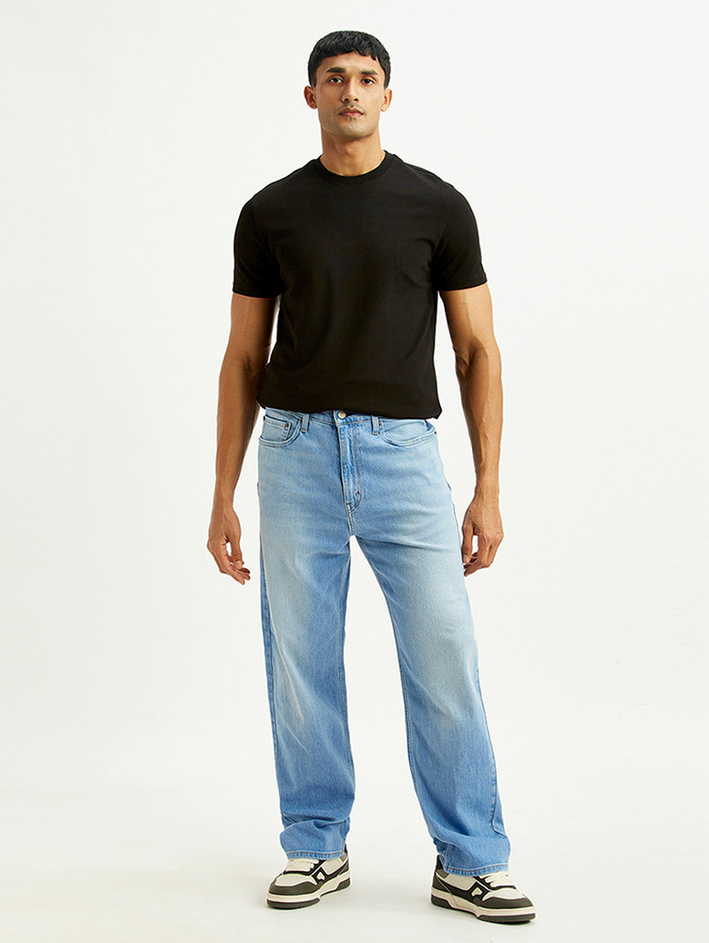 Men's 568 Light Blue Loose Fit Mid Rise Jeans - Front View