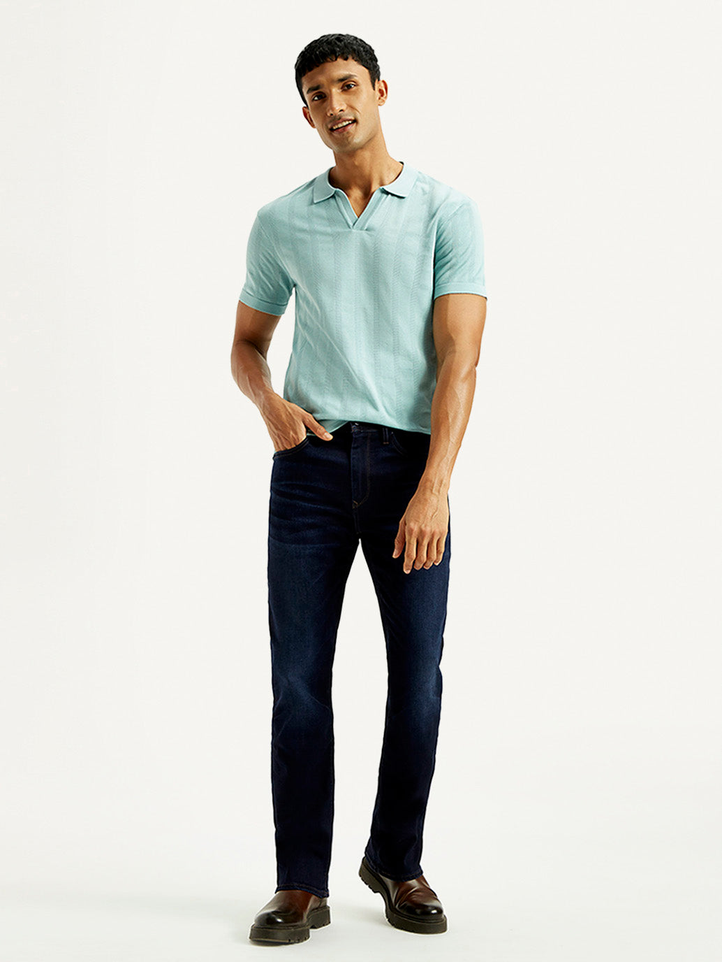 Men's Redloop 527 Med Indigo Bootcut Fit Mid Rise Jeans - Styleshot View