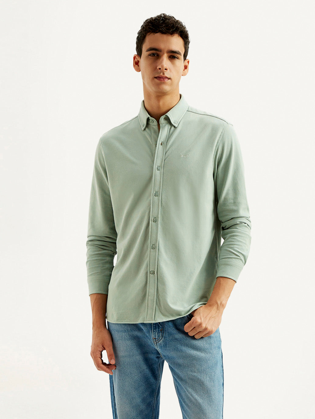 Men's Solid Slim Fit Knit Shirt