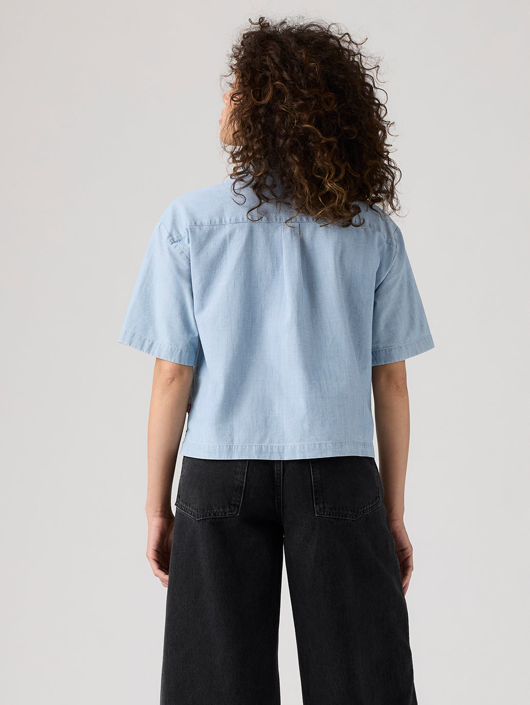 Women's Harlie Short-Sleeve Cropped Shirt - Back View