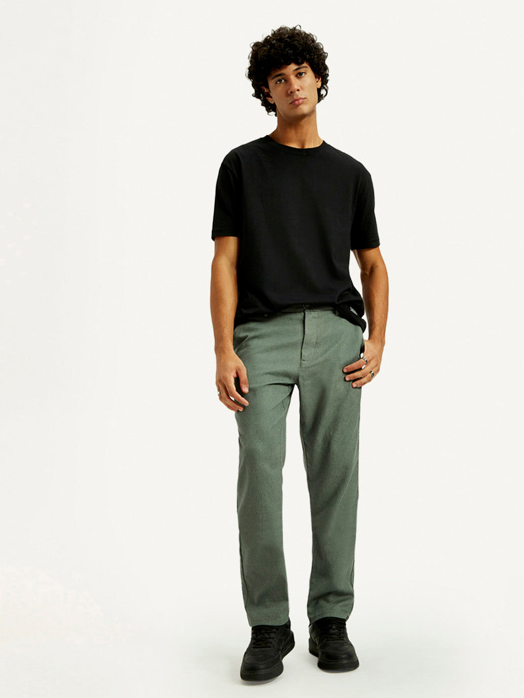 Men's Green Straight Fit Mid Rise Linen Chinos