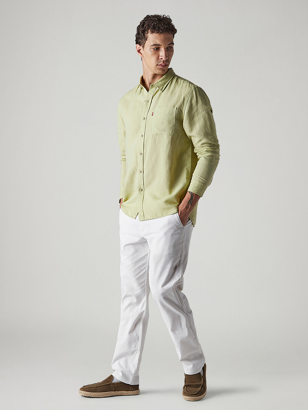 Men's White Authentic Relaxed Fit Mid Rise Linen Chinos