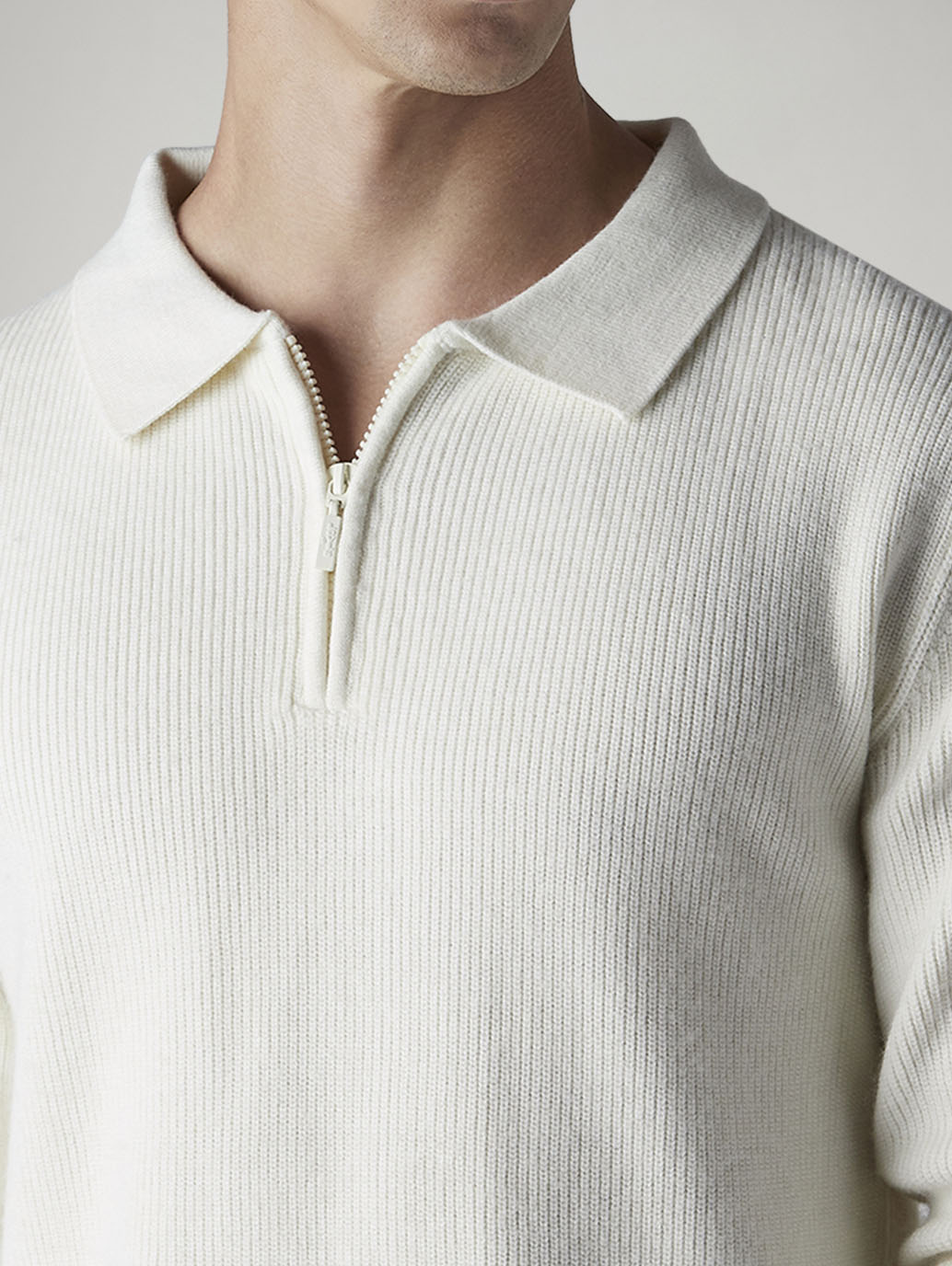 Men's Solid Regular Fit Zip Collar Sweater - Detail View