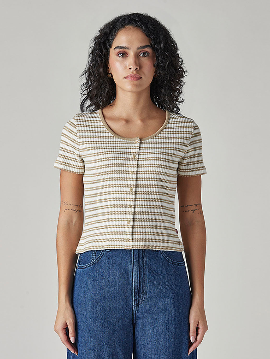 ②レイビー Women's Striped Cream Round Neck Top – Levis India Store