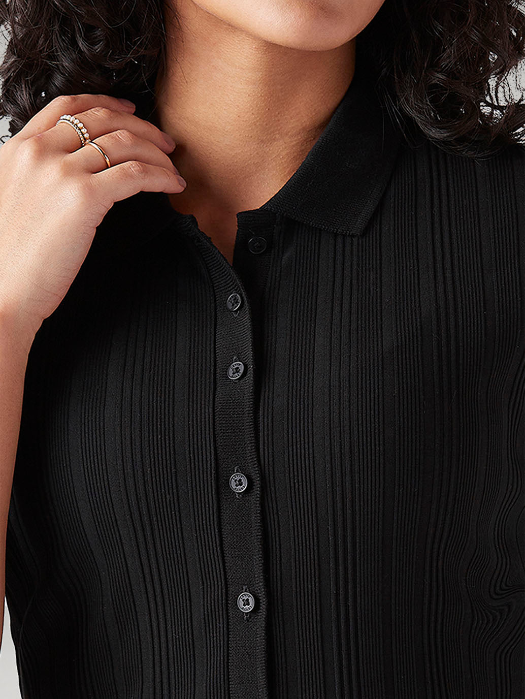 Women's Textured Slim Fit Shirt - Detail View