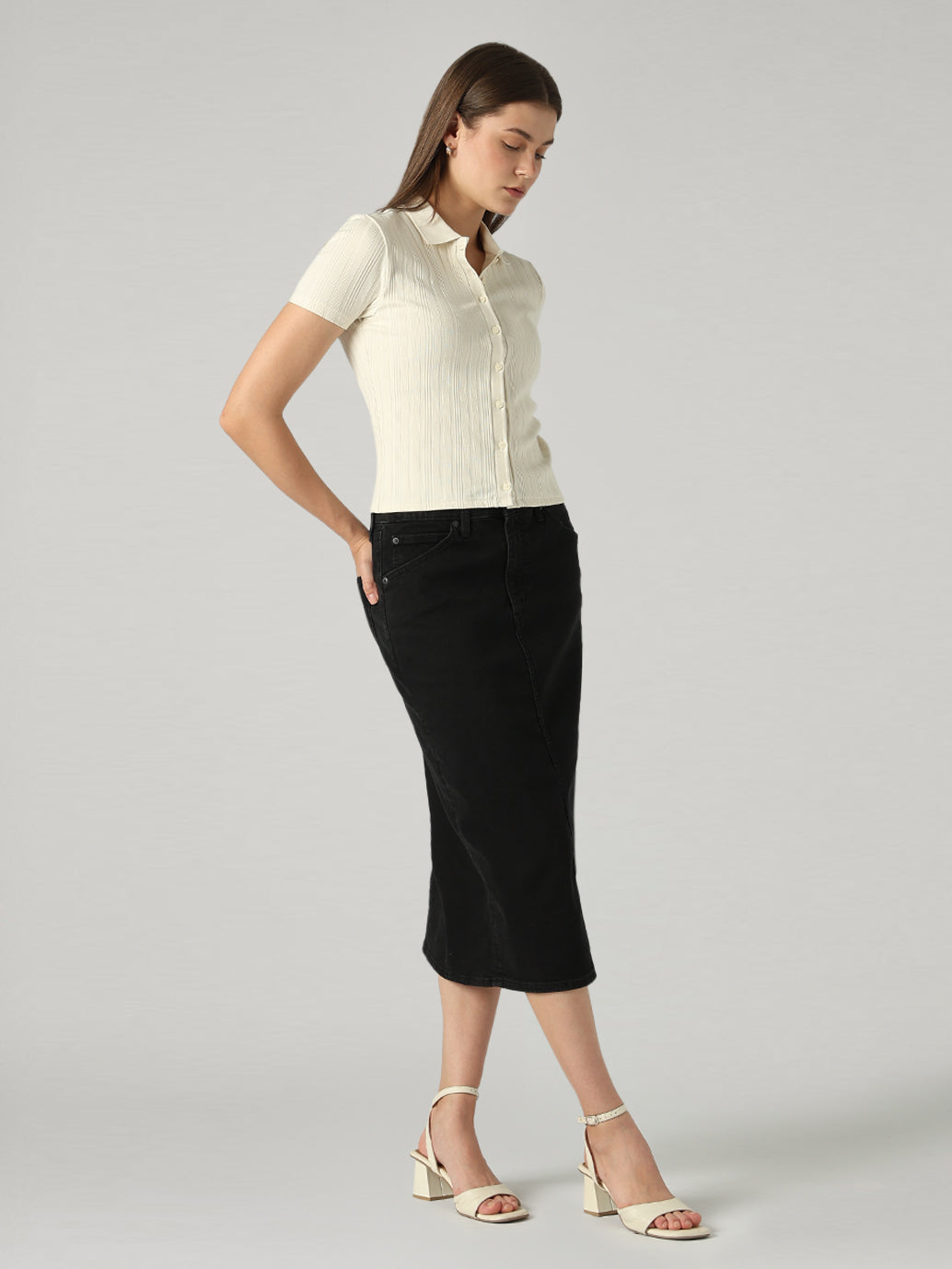 Women's Solid Slim Fit Ribbed T-Shirt - Full View