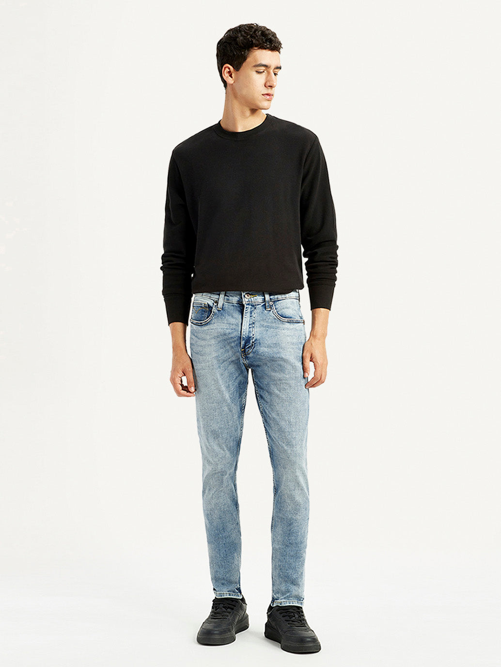 Men's 512 Light Blue Slim Tapered Fit Mid Rise Jeans - Front View