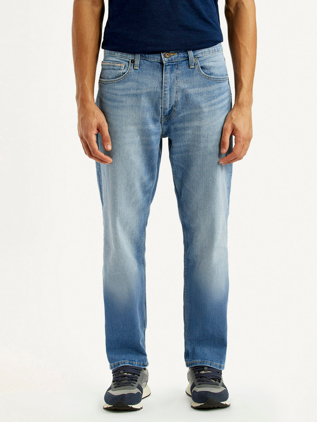 Men's 505 Light Blue Straight Fit Mid Rise Jeans - Front View