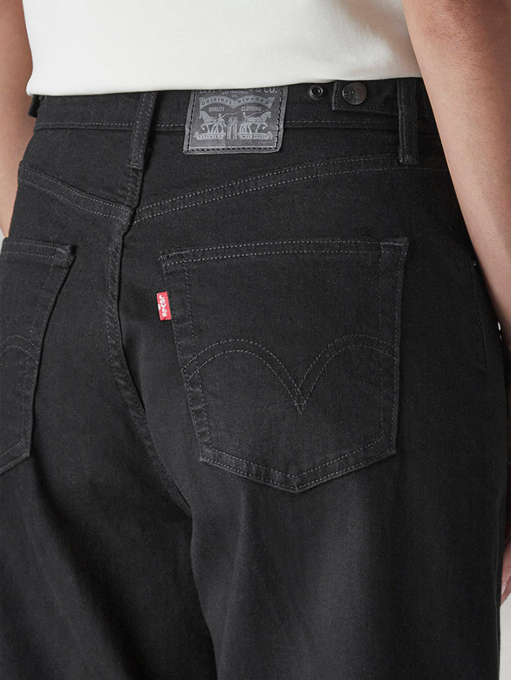Women's Black Baggy Fit High Rise Cinched Jeans - Detail View