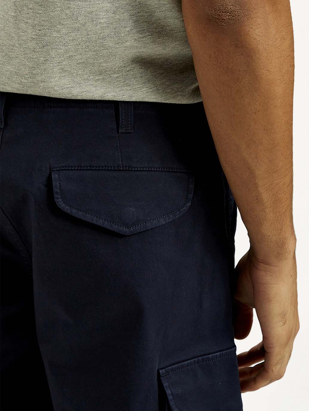 Men's 511 Blue Slim Fit Mid Rise Cargo Trousers - Detail View