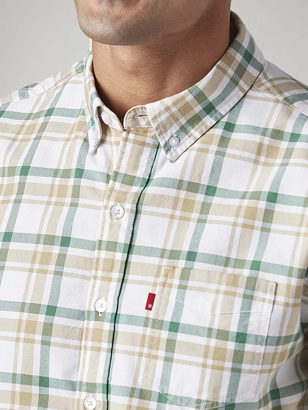 Men's Checkered Slim Fit Oxford Shirt - Detail View