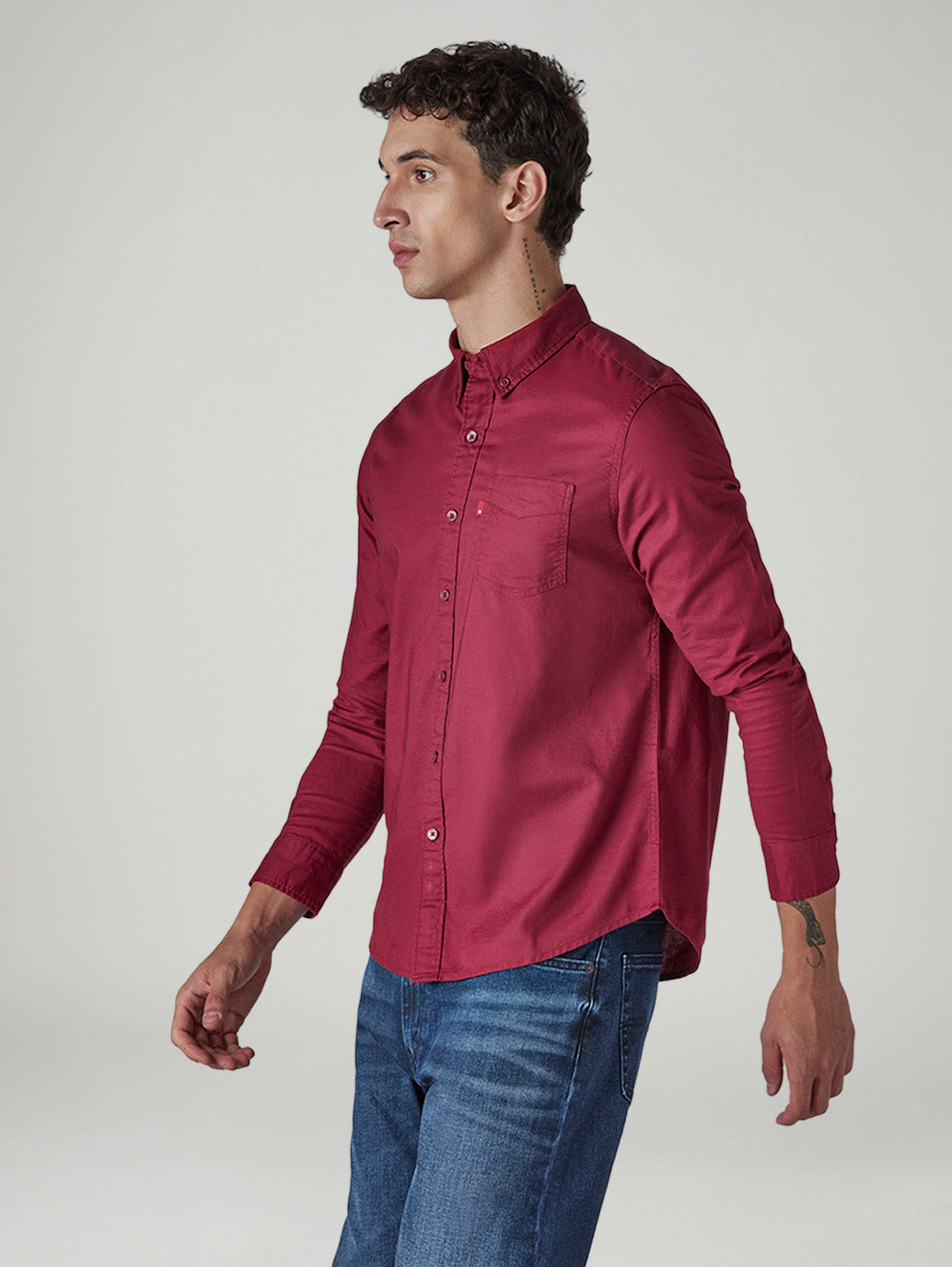 Men's Solid Button Down Collar Slim Fit Oxford Shirt - Side View