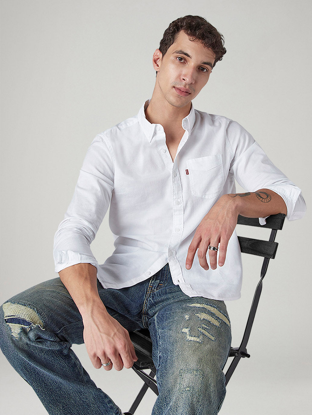 Men's Solid Button Down Collar Slim Fit Oxford Shirt