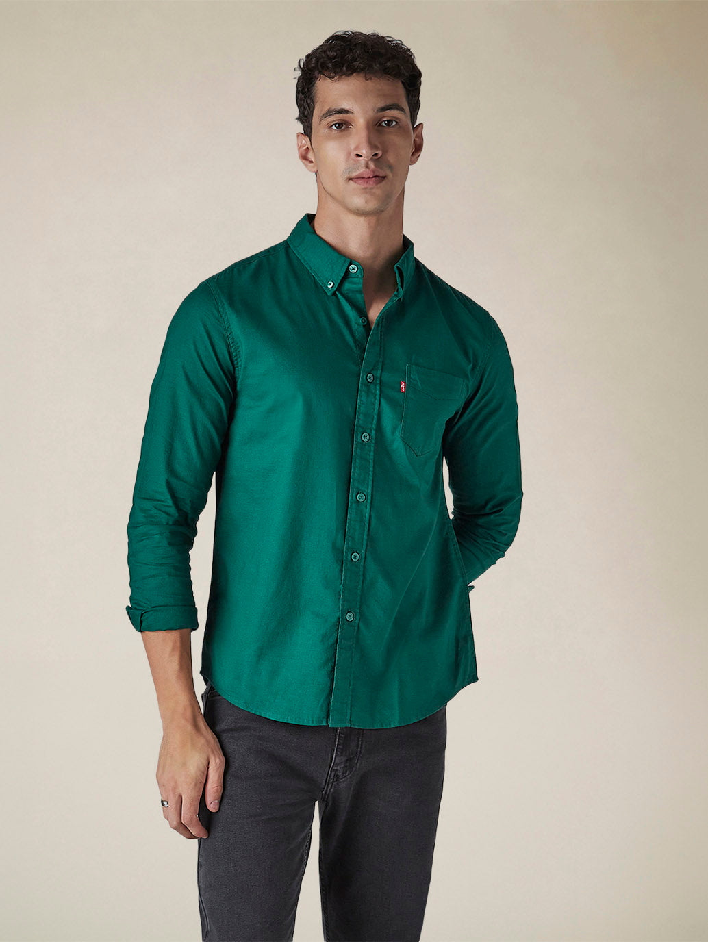 Men's Solid Button Down Collar Slim Fit Oxford Shirt