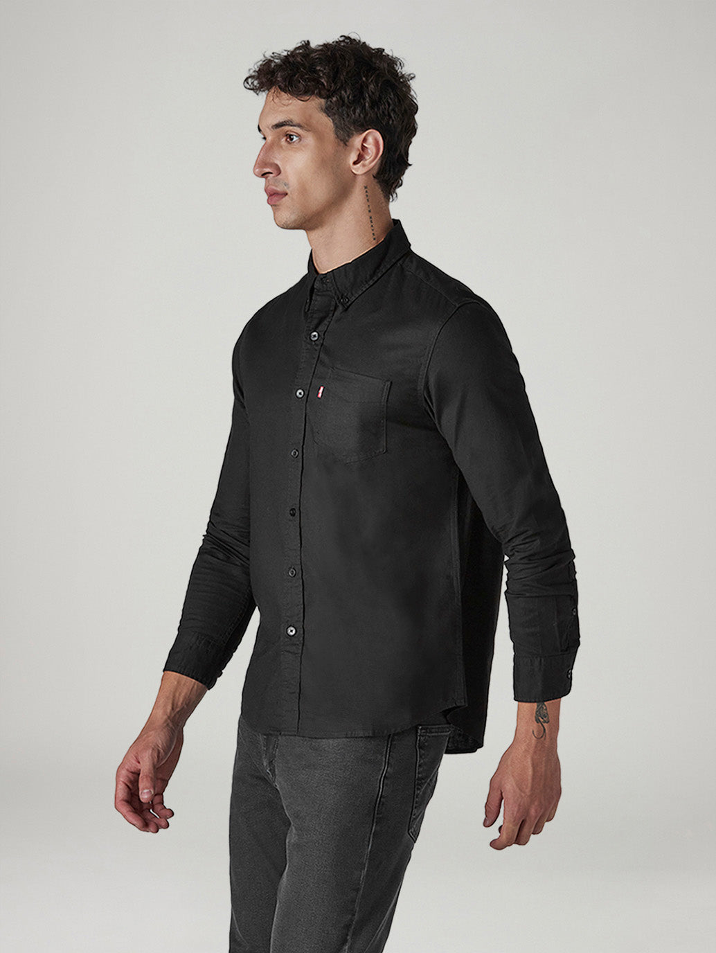 Men's Solid Button Down Collar Slim Fit Oxford Shirt - Side View