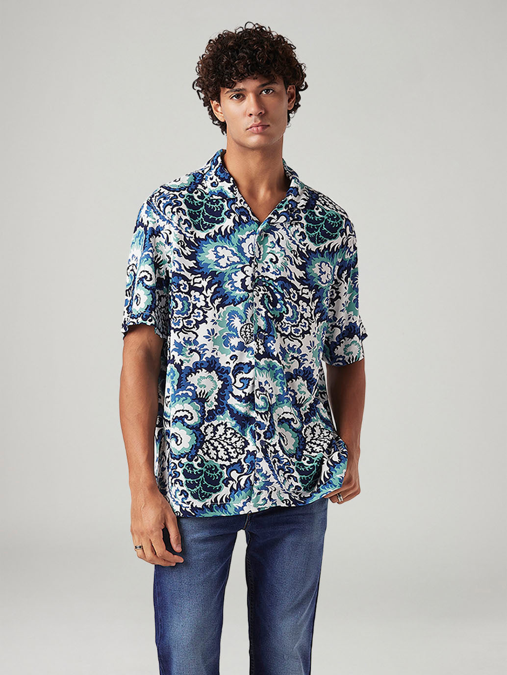 Men's Printed Relaxed Fit Resort Collar Shirt - Styleshot View