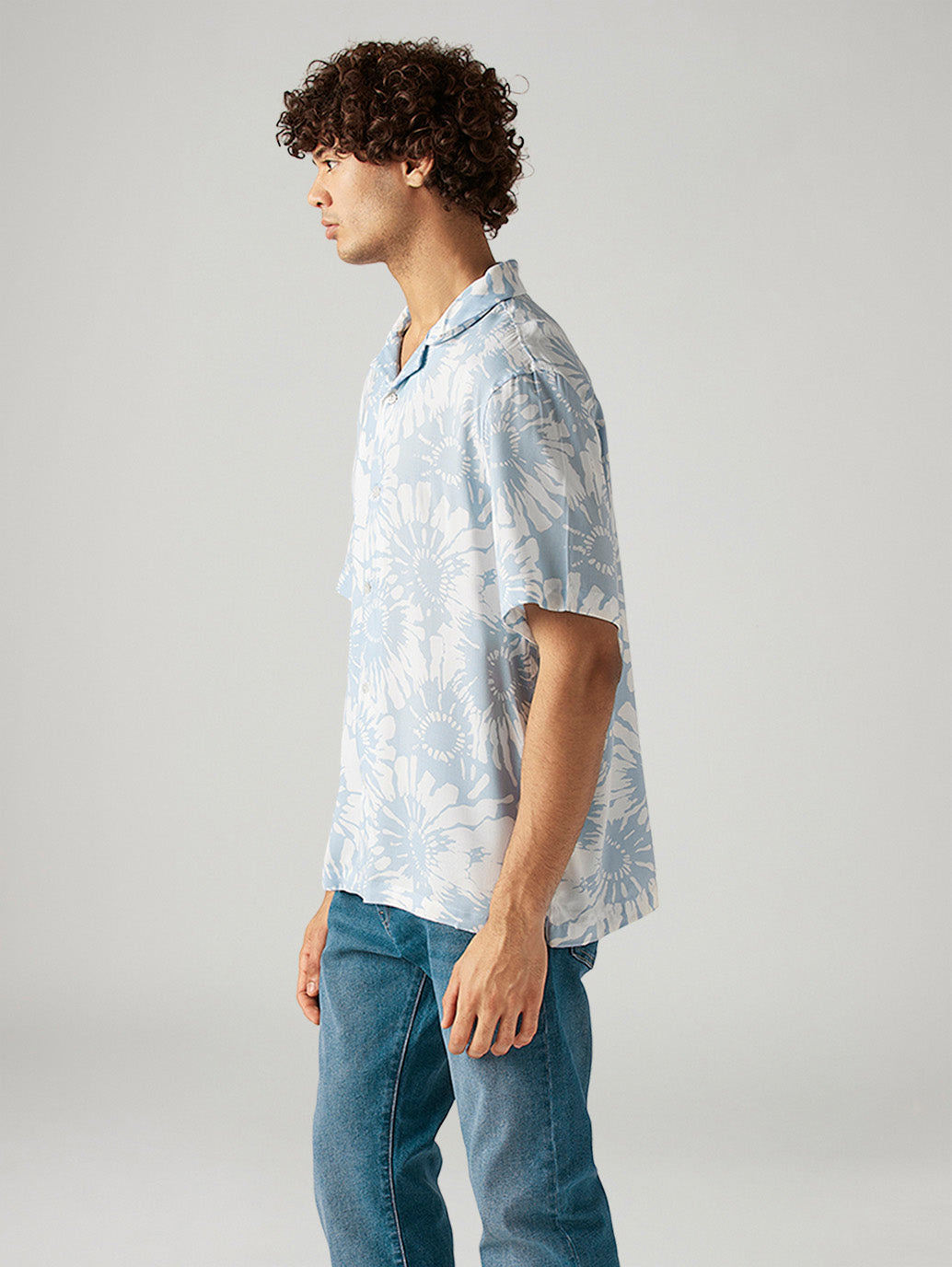 Men's Floral Relaxed Fit Resort Collar Shirt - Side View
