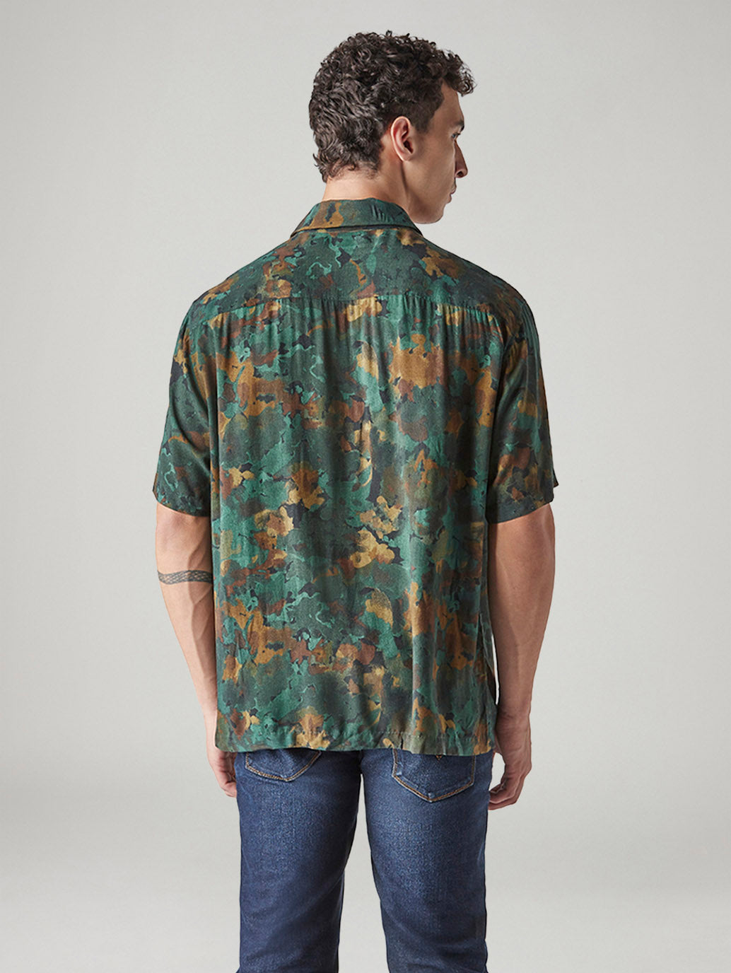 Men's Printed Relaxed Fit Resort Collar Shirt - Back View