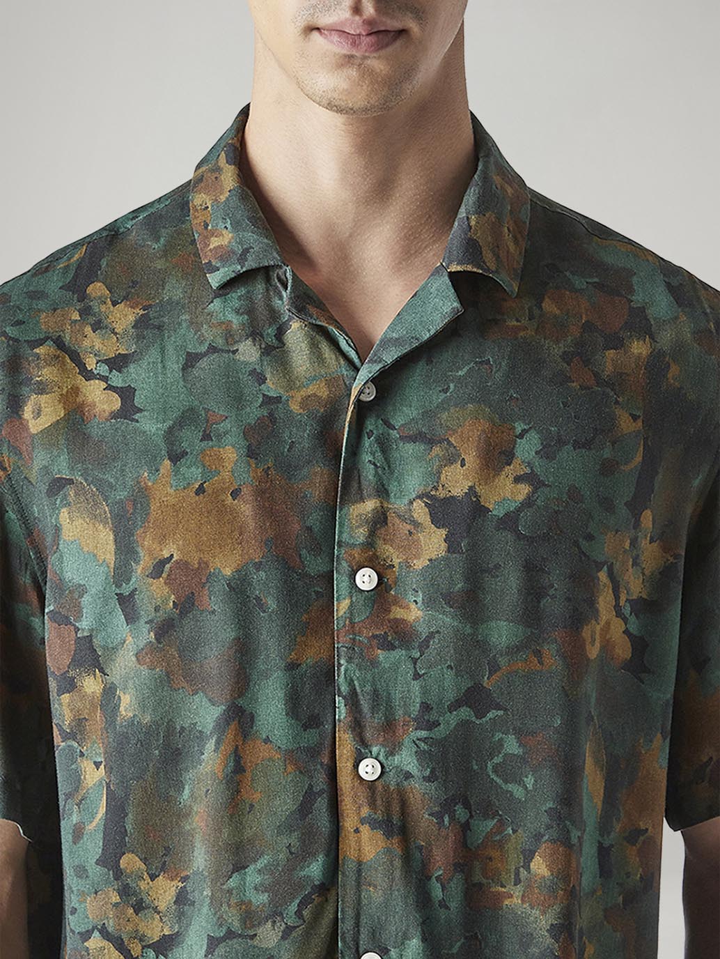 Men's Printed Relaxed Fit Resort Collar Shirt - 20 View