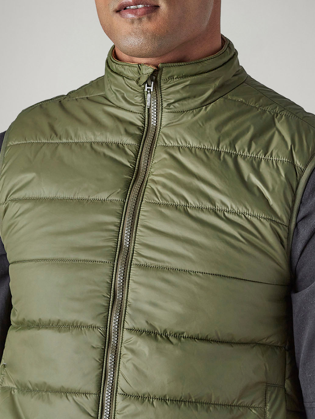 Men's Quilted Slim Fit Reversible Jacket - 20 View