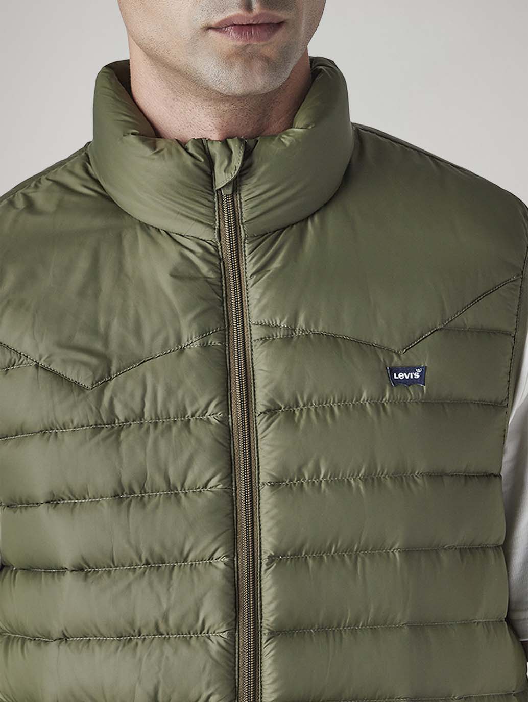 Men's Quilted Slim Fit Jacket - Detail View