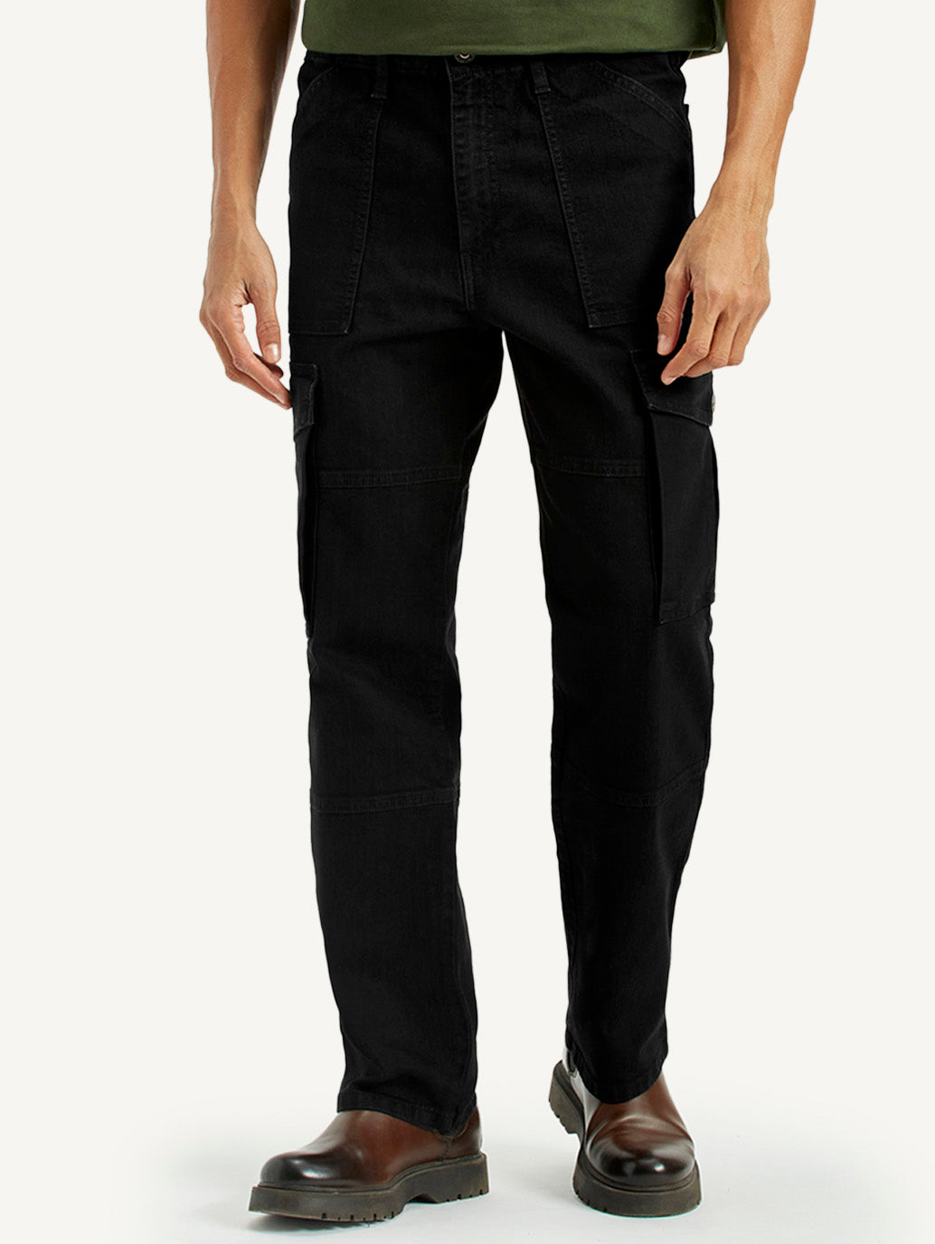 Men's 568 Black Loose Fit Mid Rise Cargo Jeans - Front View