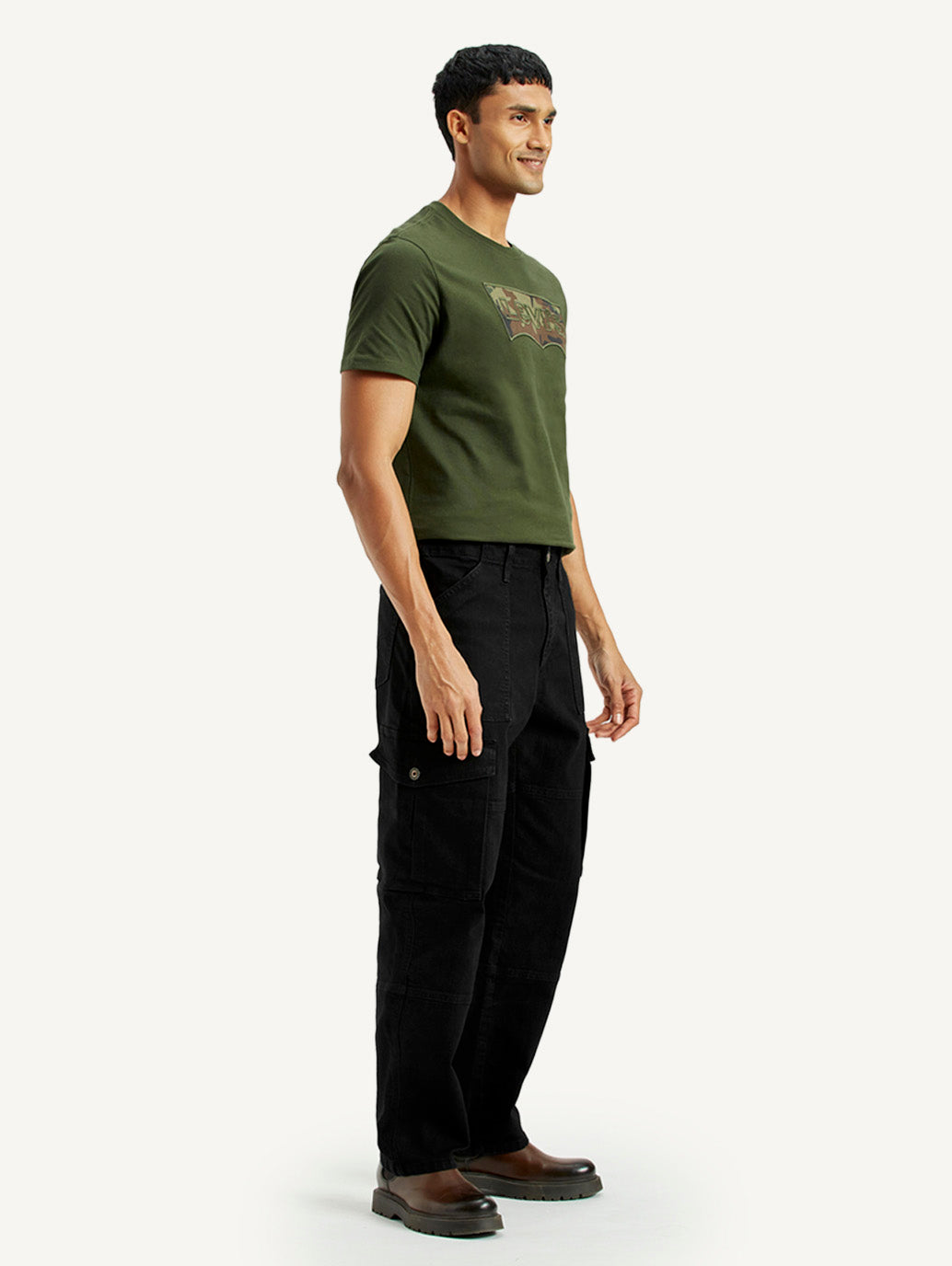 Men's 568 Black Loose Fit Mid Rise Cargo Jeans - Side View