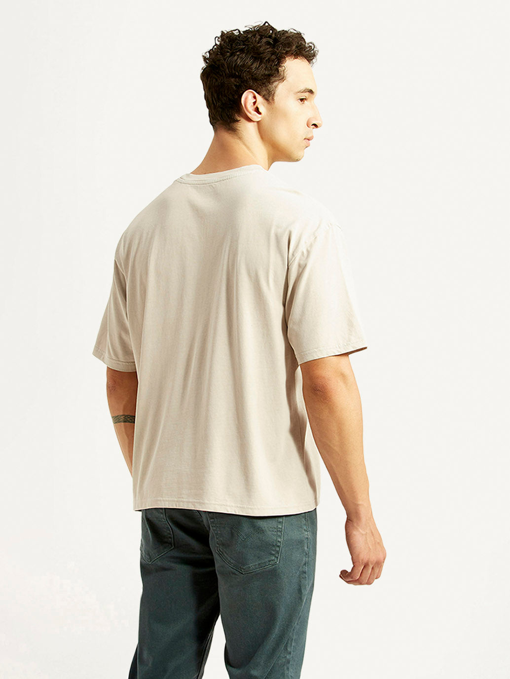 Men's Graphic Print Beige Boxy T-shirt – Levis India Store