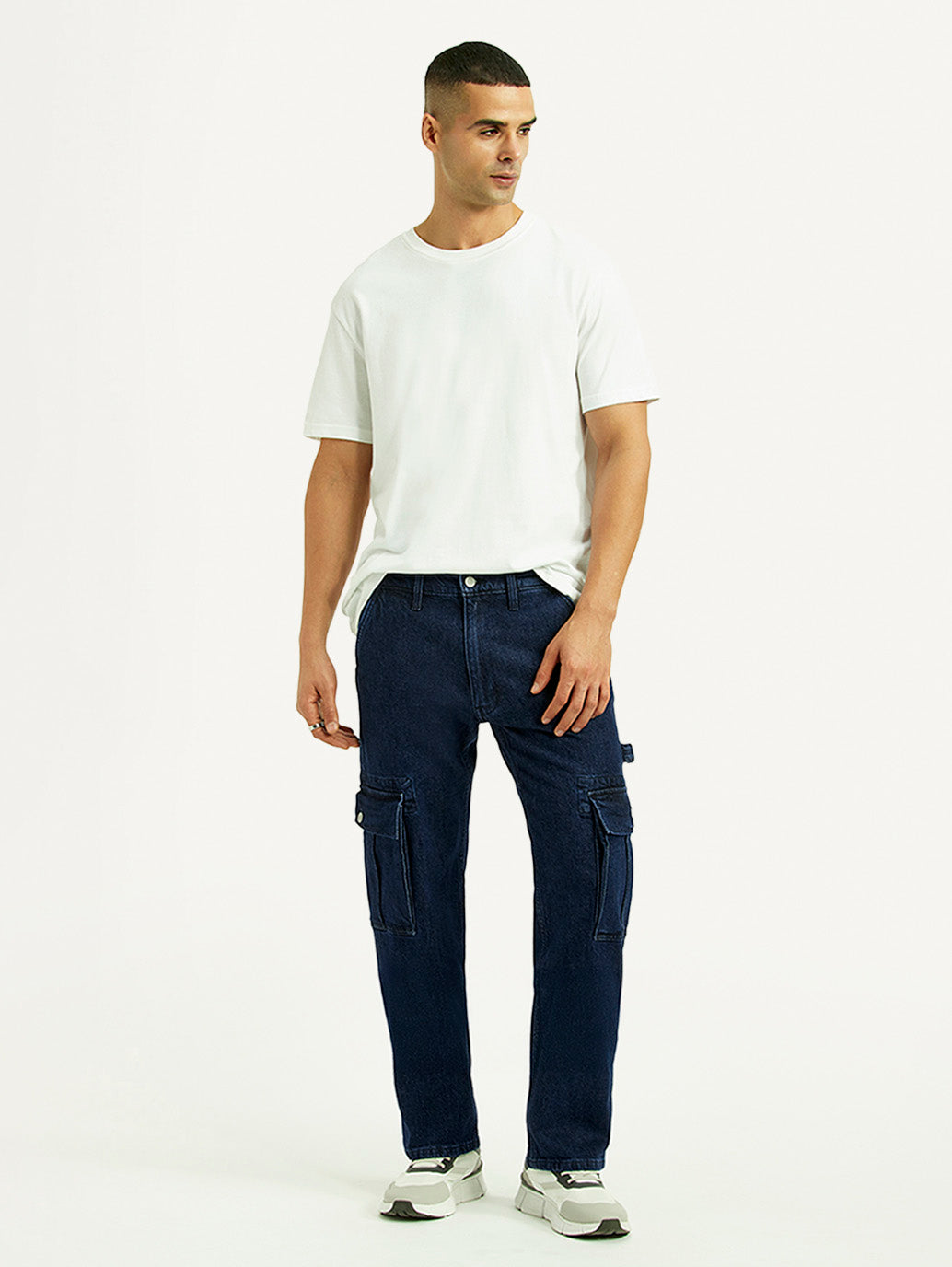 Men's 555 Dark Blue Relaxed Straight Fit Mid Rise Jeans - Styleshot View