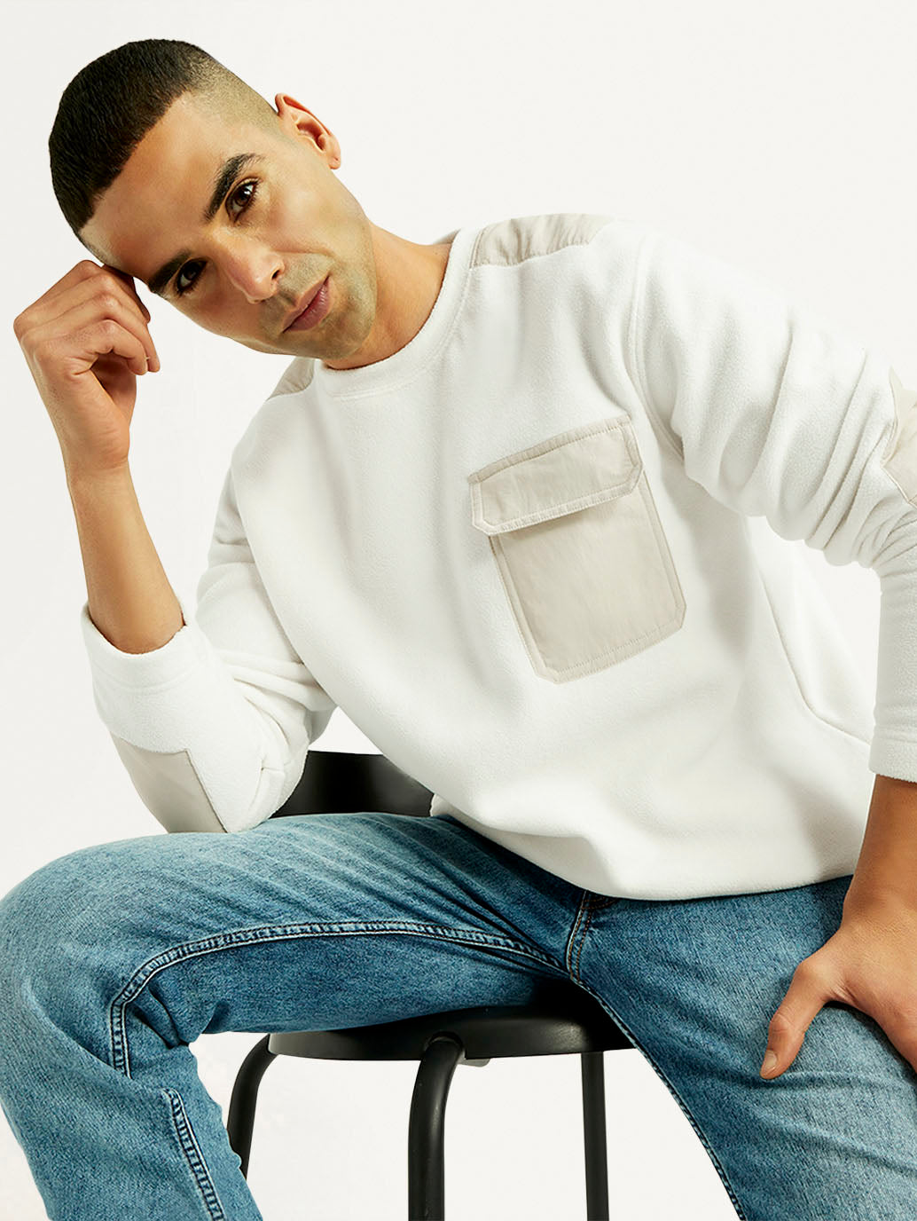 Men's Colorblock White Crew Neck Sweatshirt