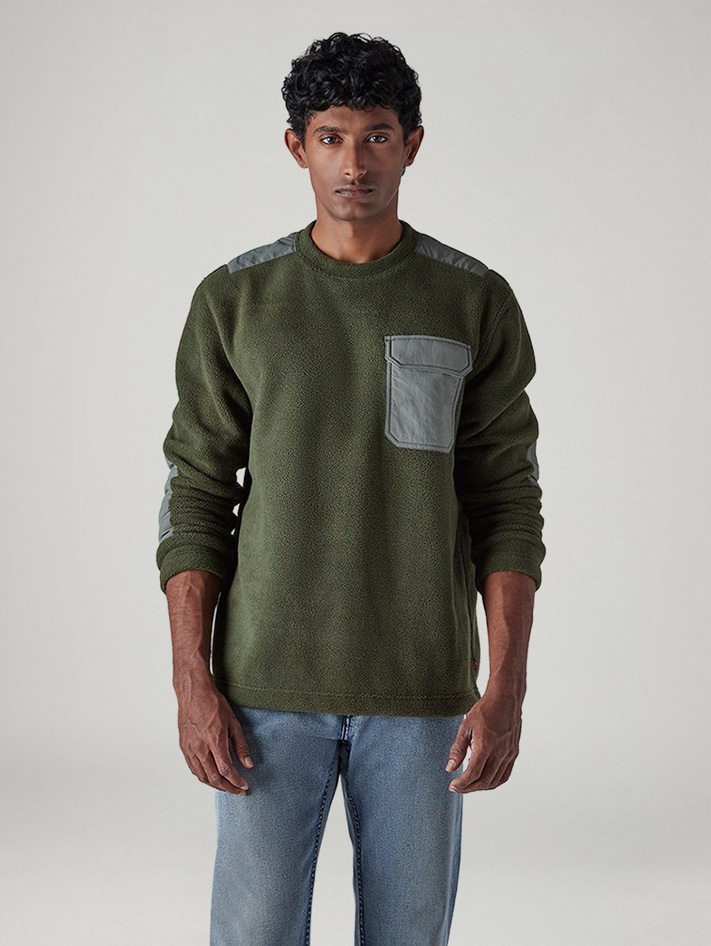 Men's Dark Green Solid Regular Fit Sweatshirt - 20 View
